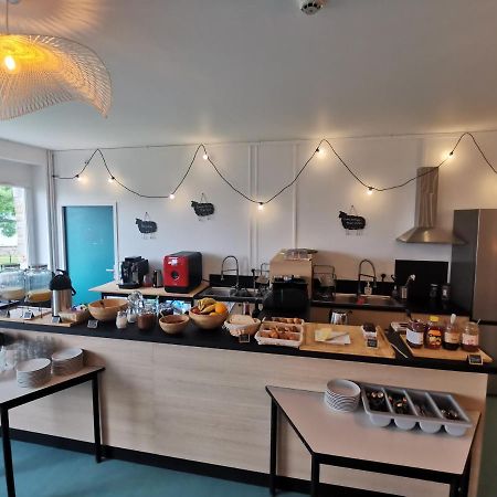 L'Etape Du Mont, Family Hostel Понторсон Экстерьер фото