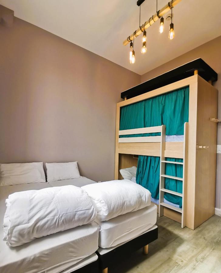 L'Etape Du Mont, Family Hostel Понторсон Экстерьер фото