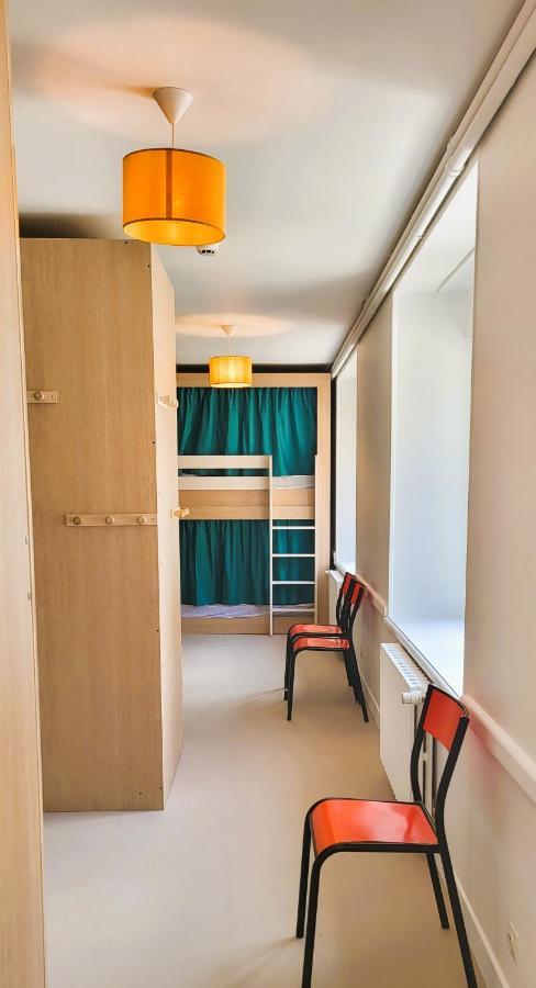 L'Etape Du Mont, Family Hostel Понторсон Экстерьер фото